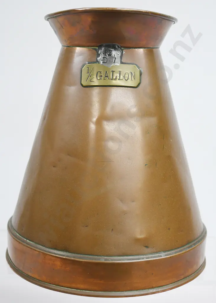 COPPER WEIGHTS AND MEASURES JUG, 1/2 GALLON Image 1++