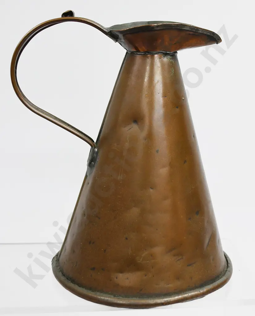 COPPER WEIGHTS AND MEASURES JUG, ONE PINT Image 1++