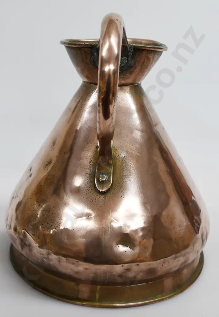 COPPER WEIGHTS AND MEASURES JUG, 4 QUARTS Image 1++