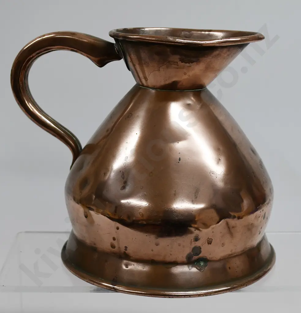 COPPER WEIGHTS AND MEASURES JUG, QUART Image 1++