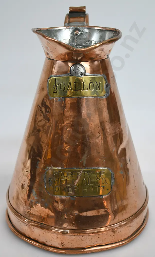 SHELL OIL CO 1/2 COPPER & BRASS GALLON OIL POURER Image 1++