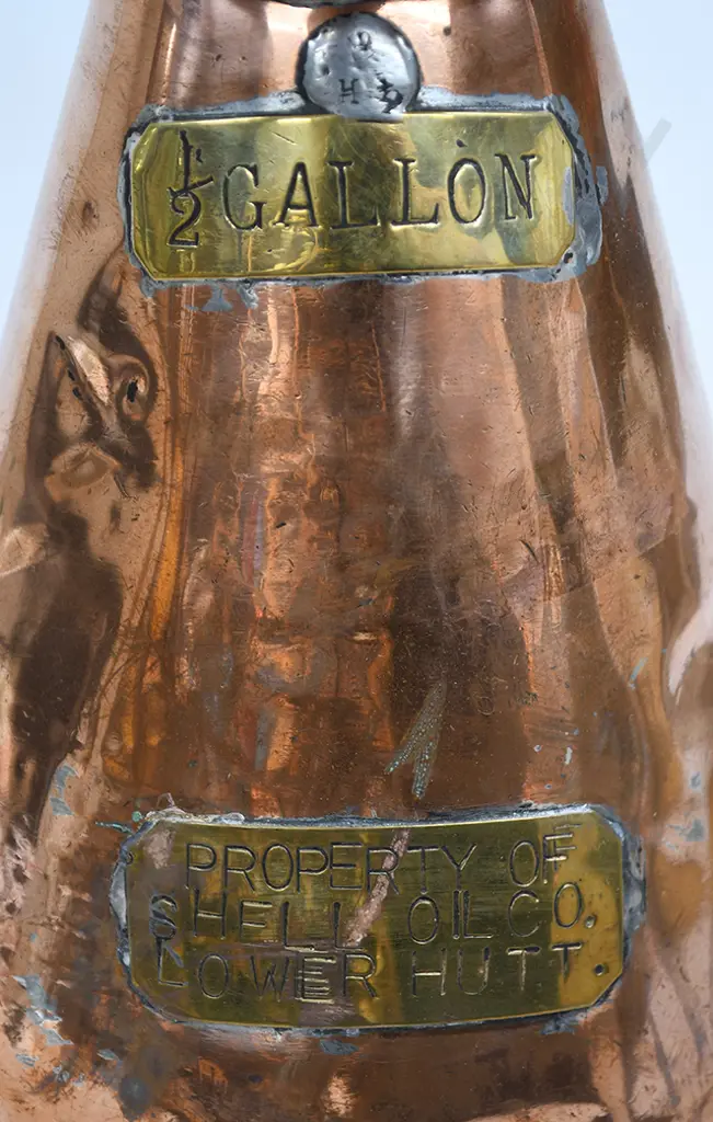 SHELL OIL CO 1/2 COPPER & BRASS GALLON OIL POURER Image 1++