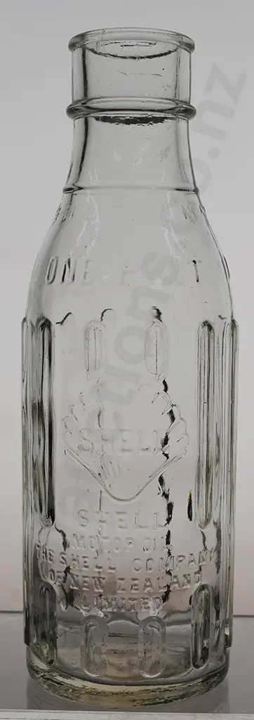 SHELL PINT AND QUART OIL BOTTLES Image 1++