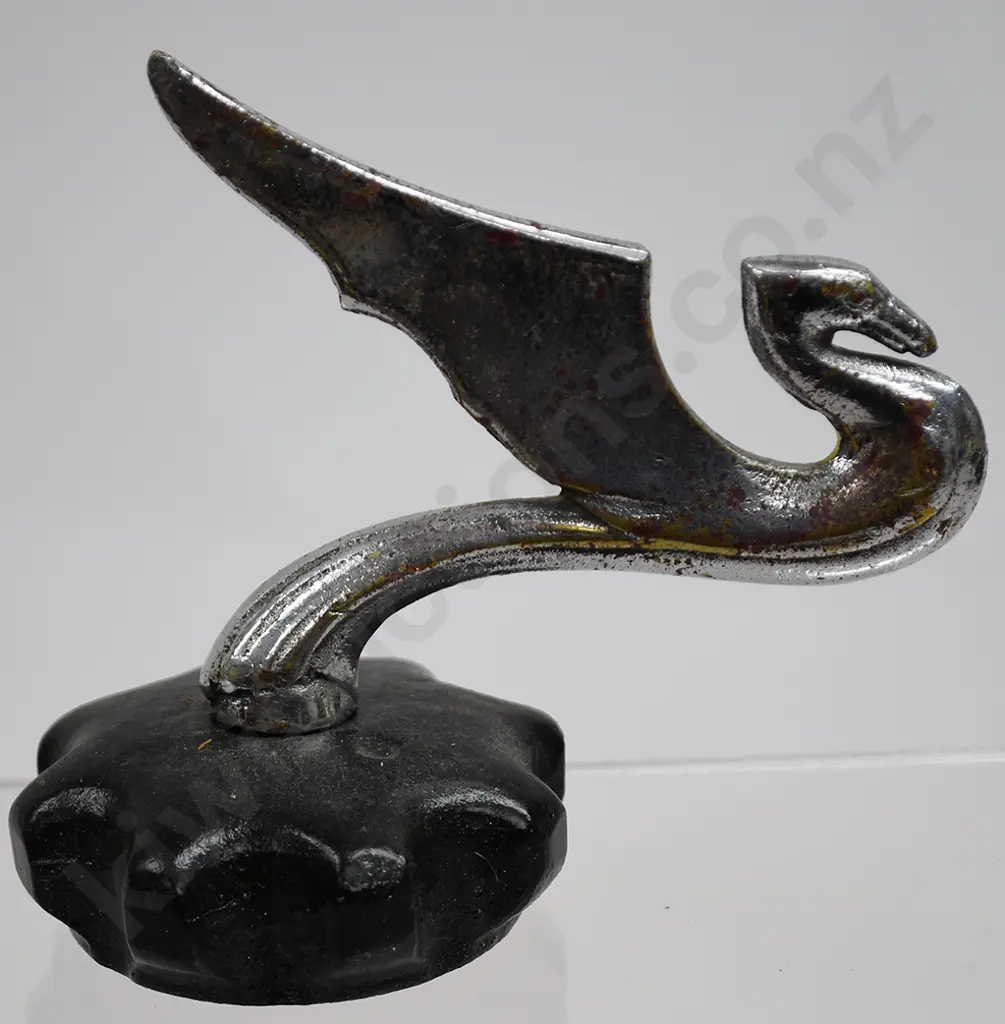 CAR HOOD ORNAMENT CHEVROLET 1930'S Image 1++