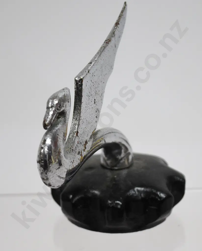 CAR HOOD ORNAMENT CHEVROLET 1930'S Image 1++