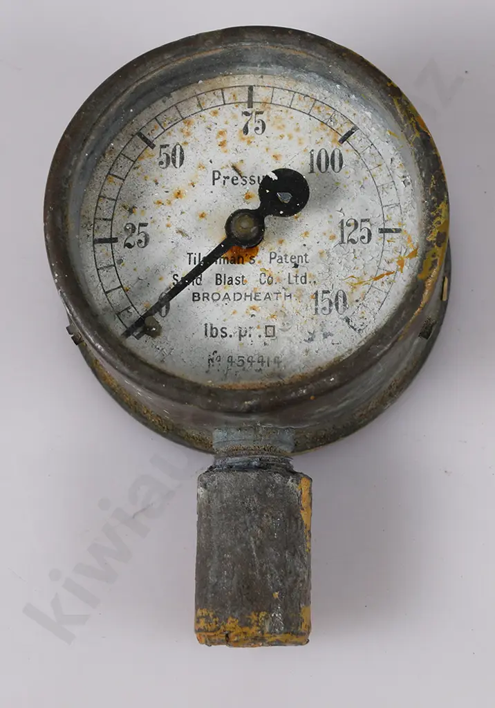 VINTAGE PRESSURE GAUGES Image 1++