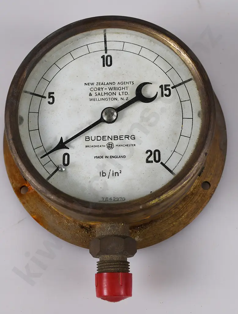 VINTAGE PRESSURE GAUGES Image 1++