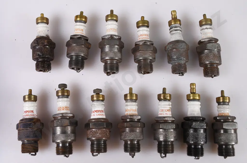 CHAMPION BRANDED SPARK PLUGS 1930's Image 1++