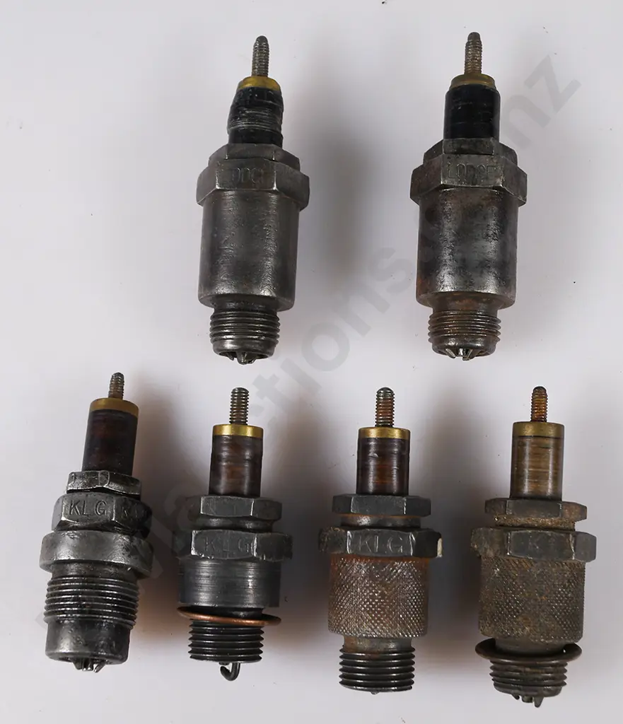 LODGE, KLG MICA BRANDED SPARK PLUGS Image 1++