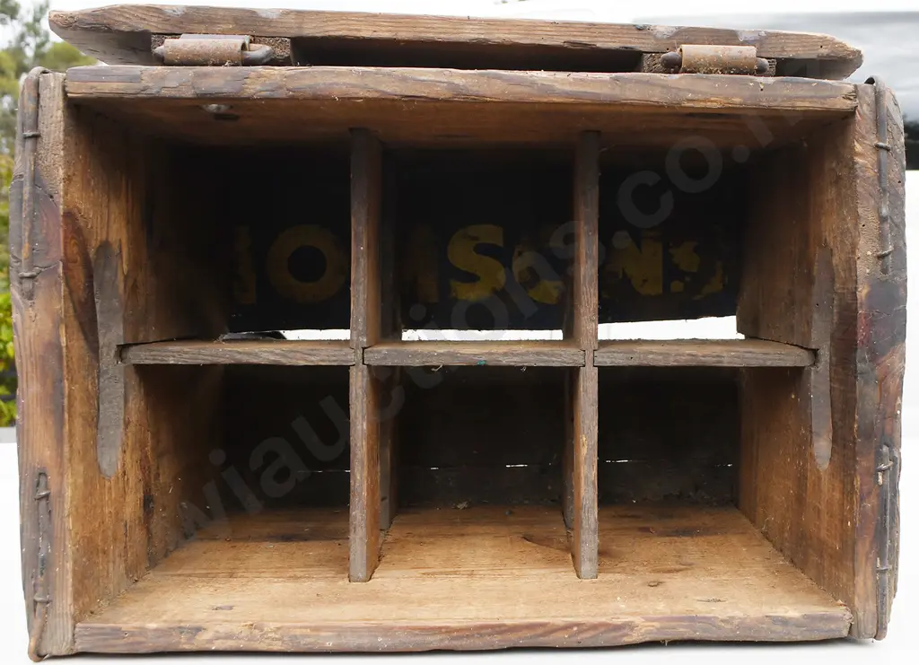 THOMSONS PURITY SODA SYPHON CRATE AND SYPHONS Image 1++