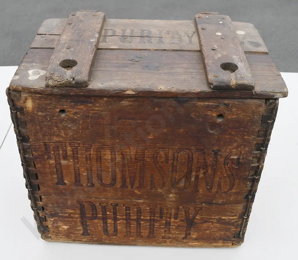 THOMSONS PURITY SODA SYPHON CRATE AND SYPHONS Image 1++
