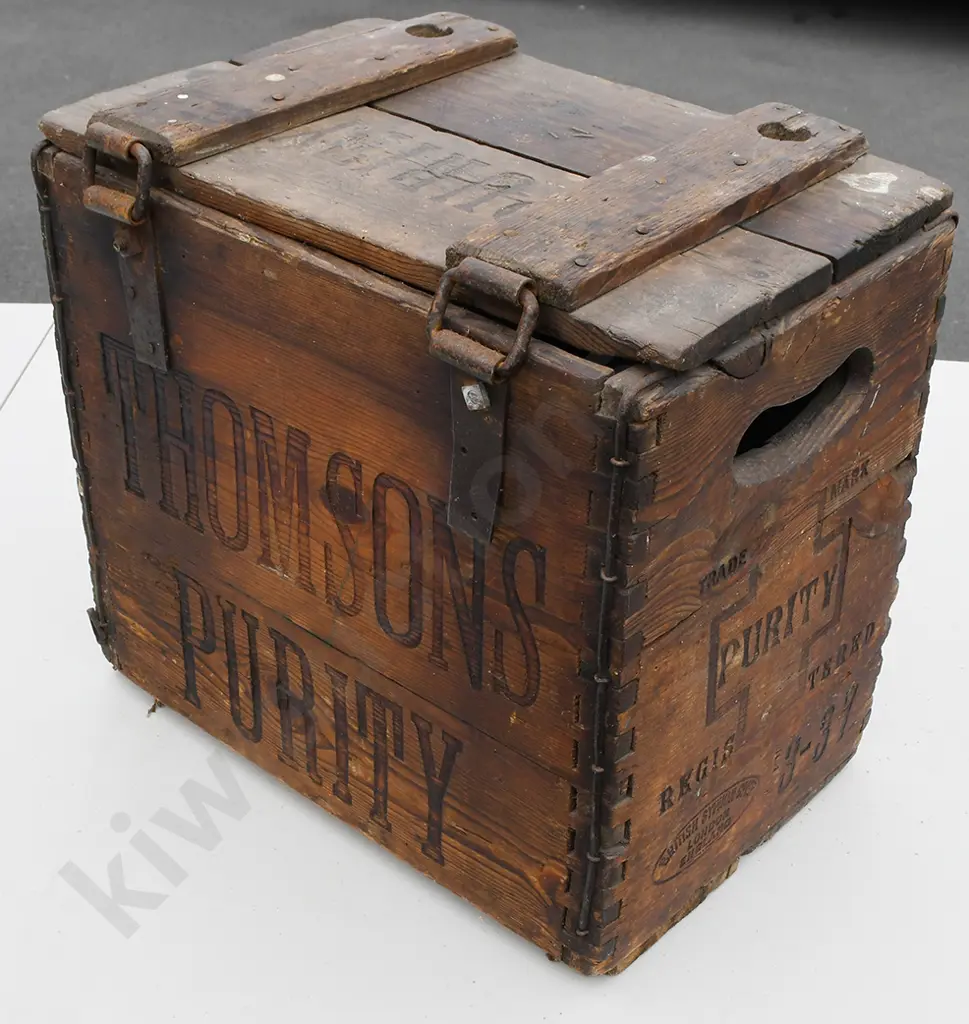 THOMSONS PURITY SODA SYPHON CRATE AND SYPHONS Image 1++