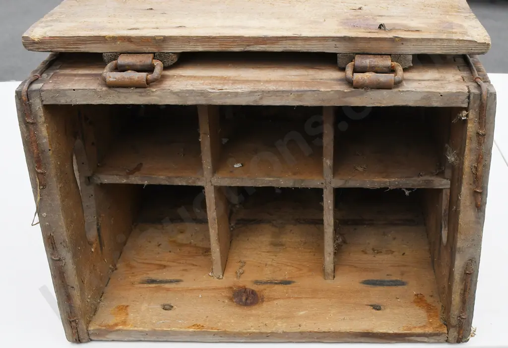 HOTTON NASEBY SODA SYPHON CRATE AND CROWN TOPS Image 1++
