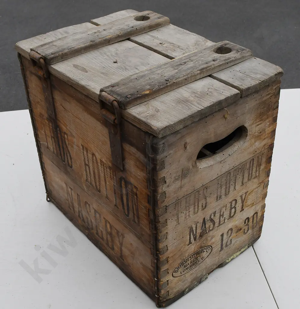 HOTTON NASEBY SODA SYPHON CRATE AND CROWN TOPS Image 1++