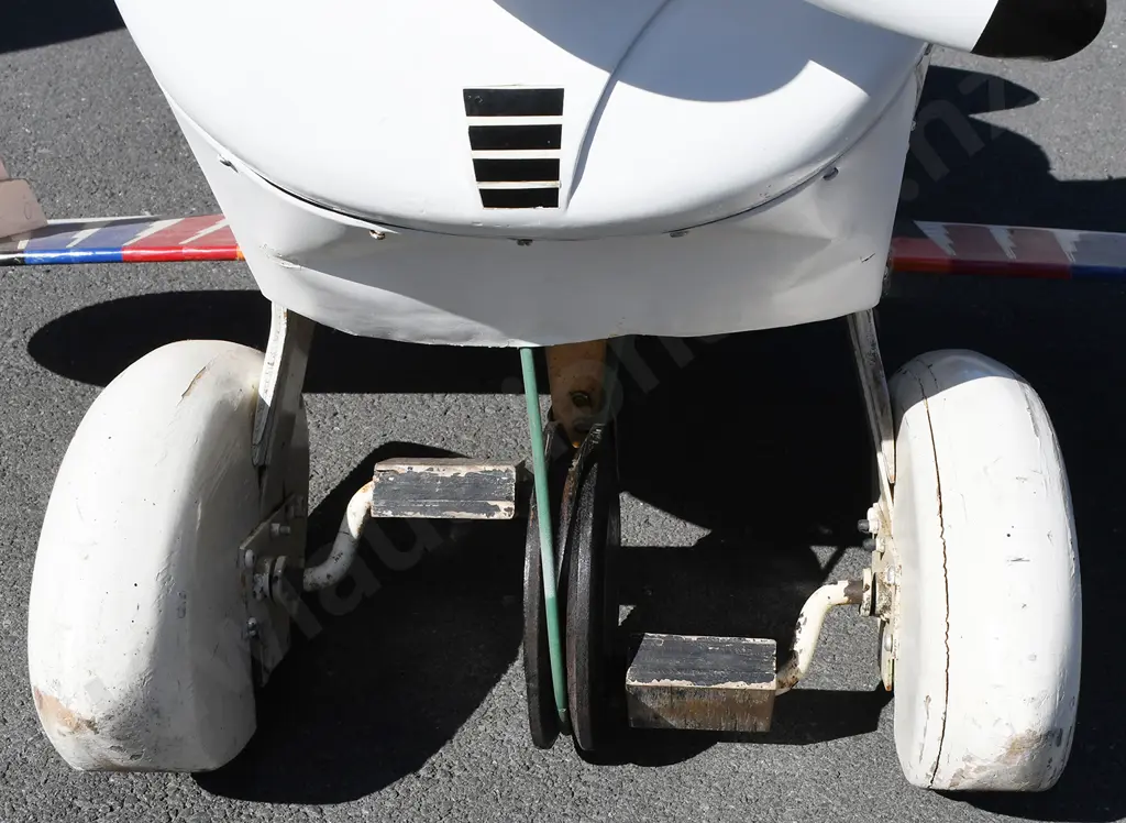 PEDAL PLANE Image 1++