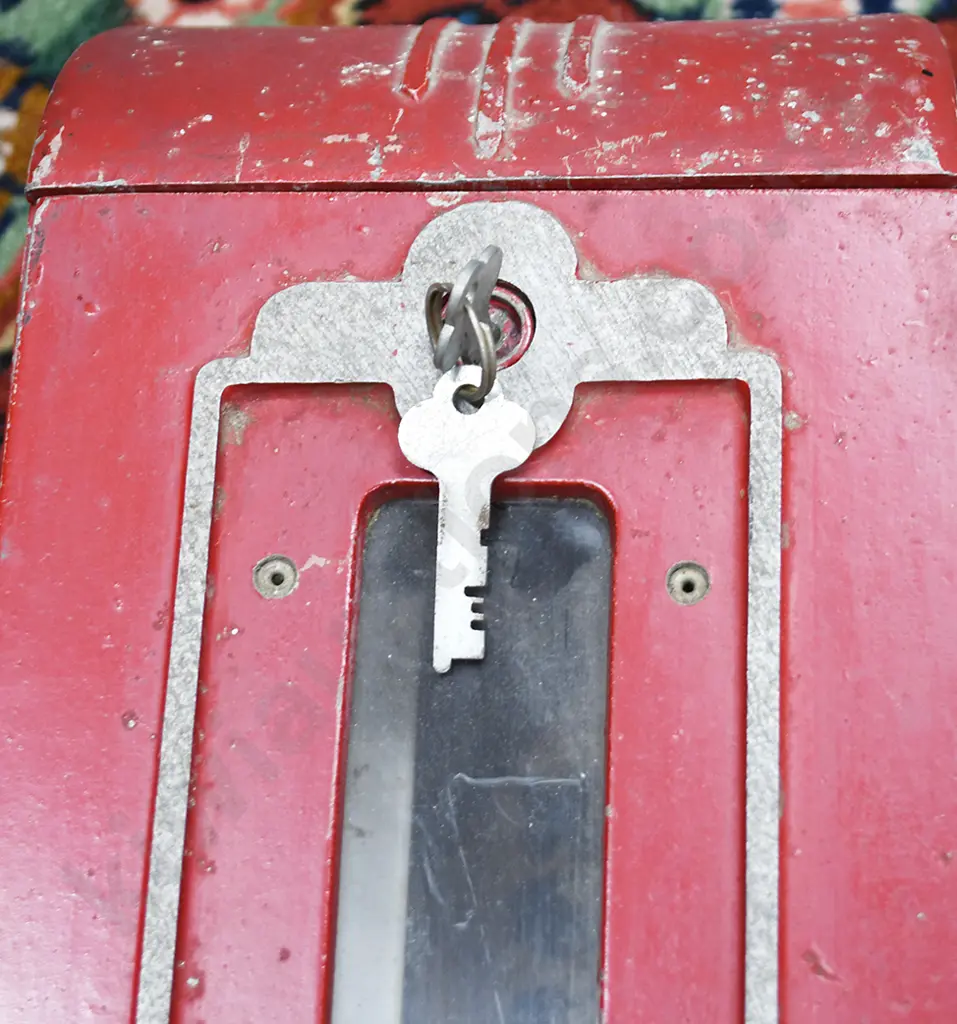NZ MADE CIGARETTE DISPENSER Image 1++