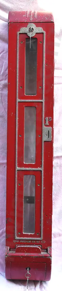 NZ MADE CIGARETTE DISPENSER Image 1++