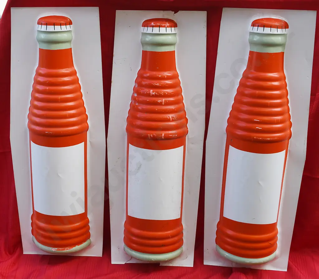 LANES DUNEDIN SOFT DRINK PLASTIC SIGNS Image 1++