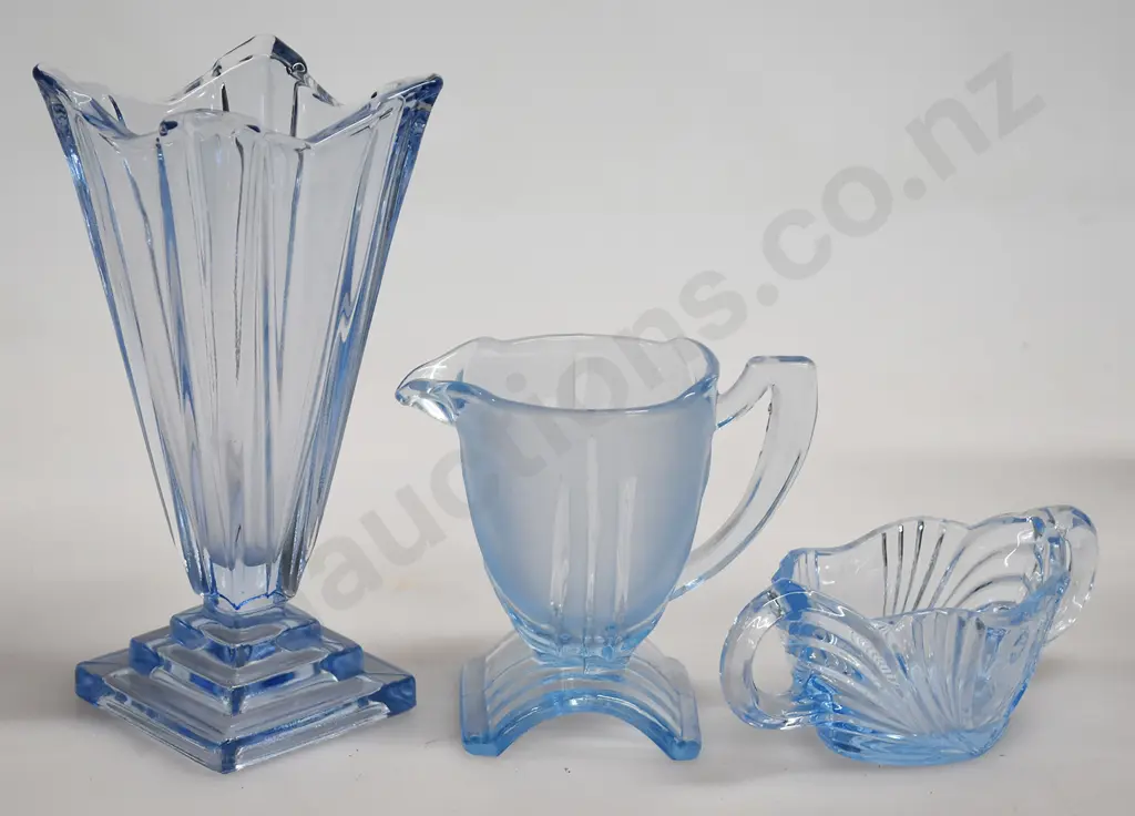 GROUP OF PALE BLUE DEPRESSION GLASS WARES Image 1++
