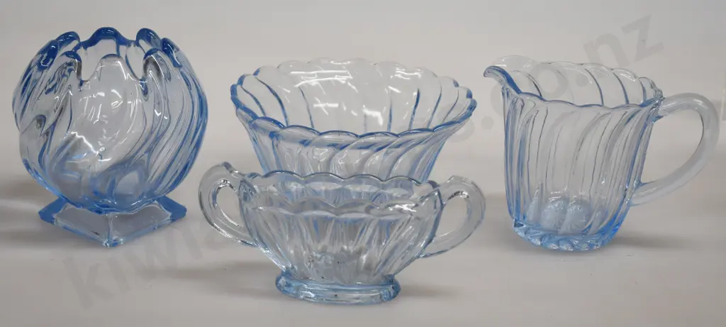 GROUP OF PALE BLUE DEPRESSION GLASS WARES Image 1++