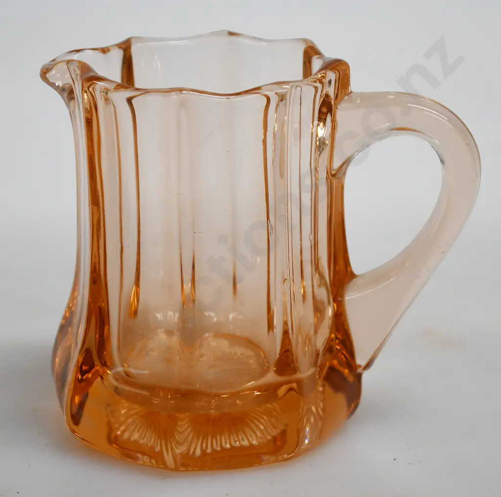 GROUP OF APRICOT DEPRESSION GLASS WARES Image 1++