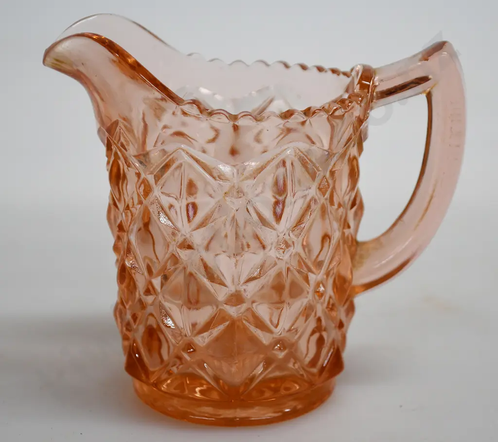GROUP OF APRICOT DEPRESSION GLASS WARES Image 1++