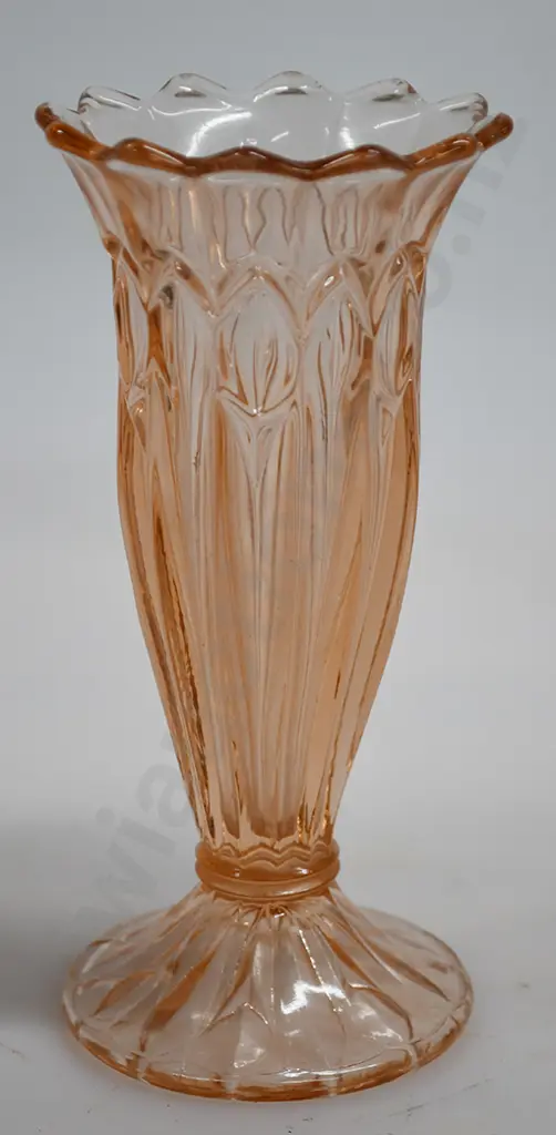 GROUP OF APRICOT DEPRESSION GLASS WARES Image 1++