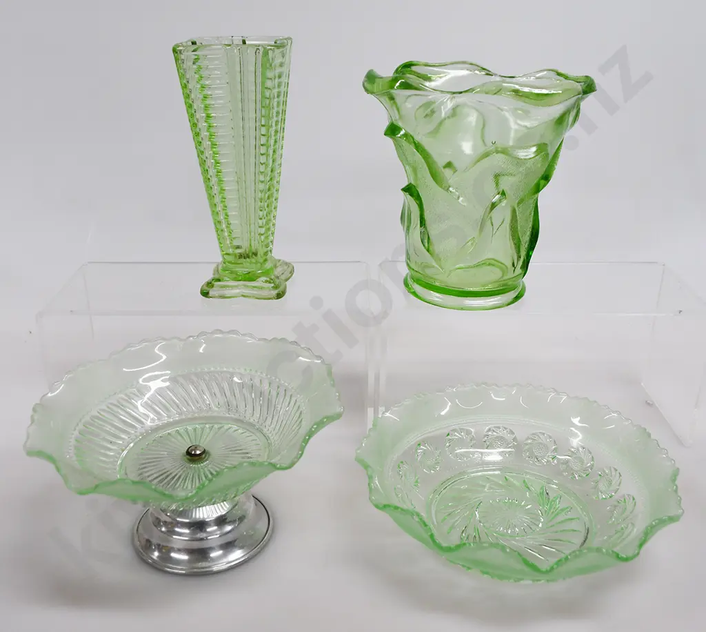 GROUP OF GREEN DEPRESSION GLASS WARES Image 1++