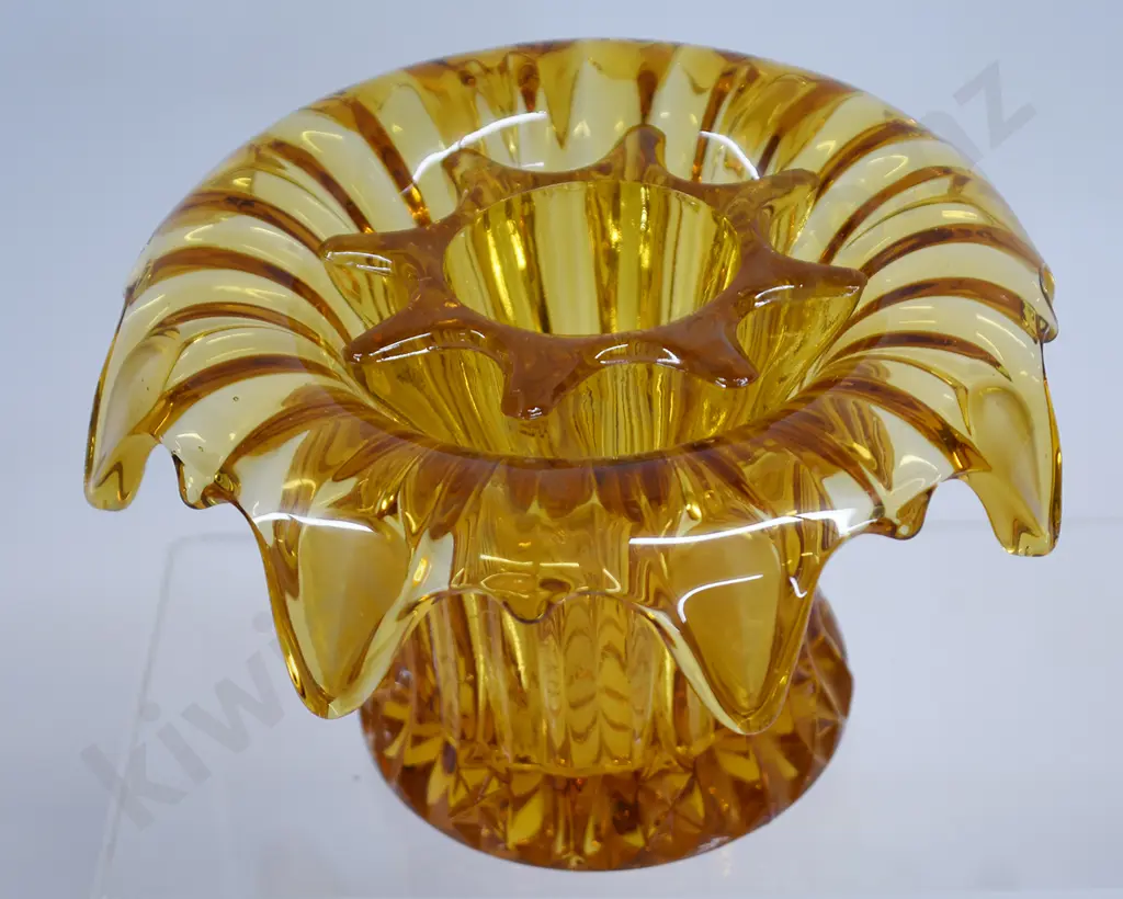 GROUP OF AMBER DEPRESSION GLASS VASES Image 1++