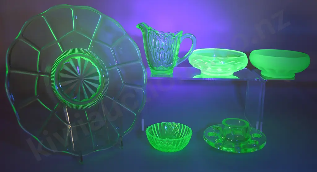 GROUP OF URANIUM GLASS WARES Image 1++
