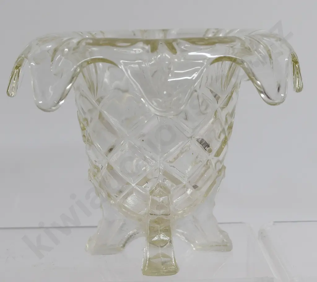 GROUP OF CLEAR DEPRESSION GLASS WARES Image 1++