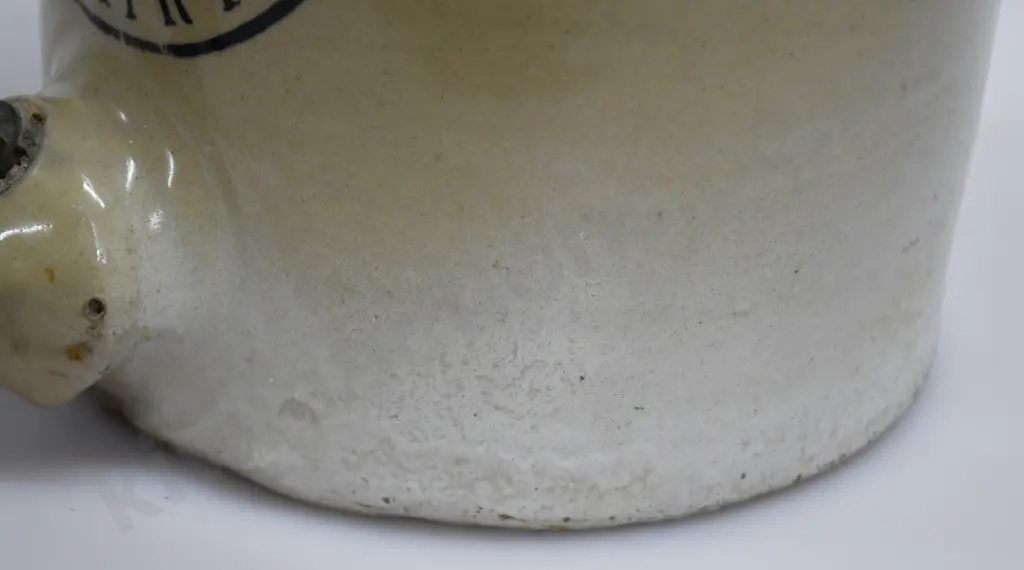 GISBORNE BREWERY STONE JAR Image 1++