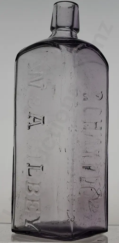 EMBOSSED AROMATIC SCHNAPPS Image 1++