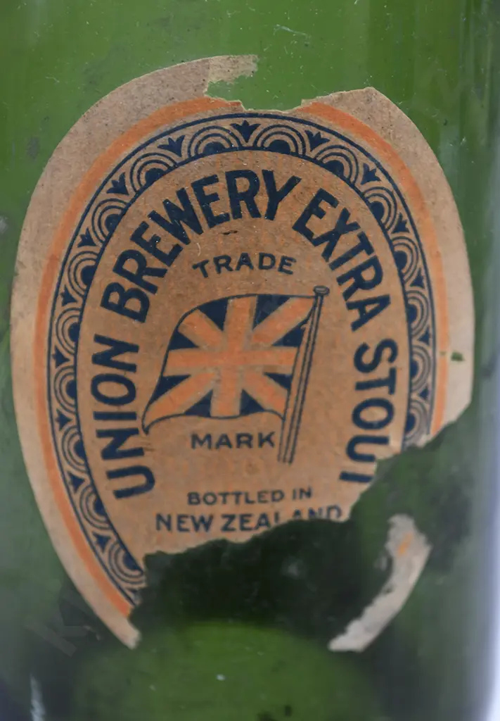 RING SEAL LABELED BEER, UNION BREWERY OATMEAL STOUT Image 1++