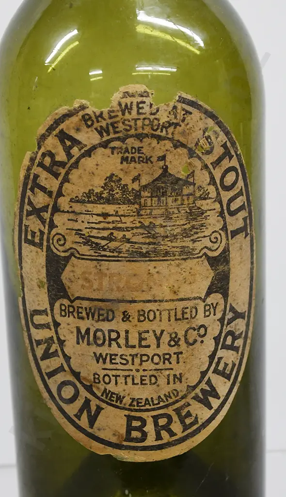 SOUTH ISLAND LABELED BEERS Image 1++