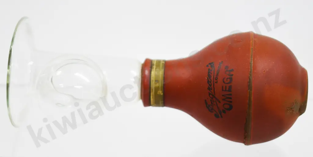 BOXED NOZZLE SYRINGE, BREAST RELIEVER Image 1++