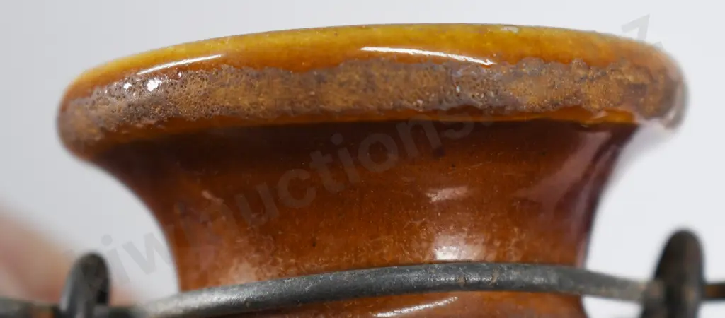 KAURI WOODVILLE STONE JAR Image 1++