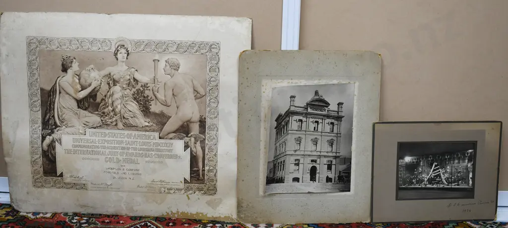 THOMSON DUNEDIN ORIGINAL PHOTOGRAPHS & CERTIFICATE Image 1++