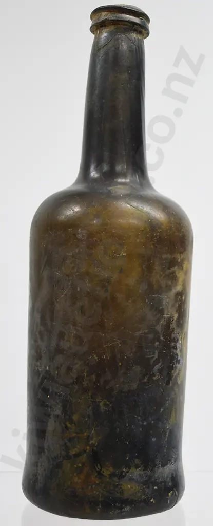 EARLY ENGLISH FREE BLOWN WINE BOTTLE NEW ZEALAND FOUND Image 1++