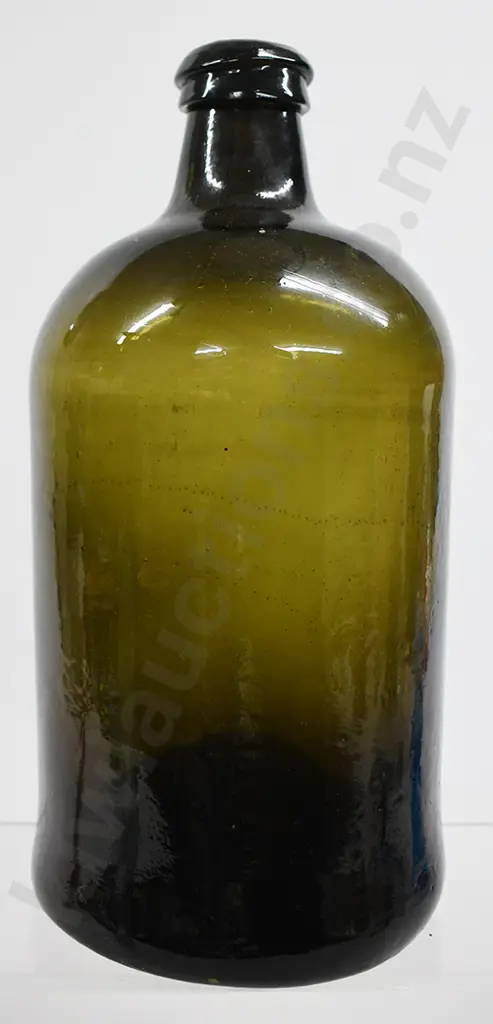 BLACK GLASS BOTTLE Image 1++
