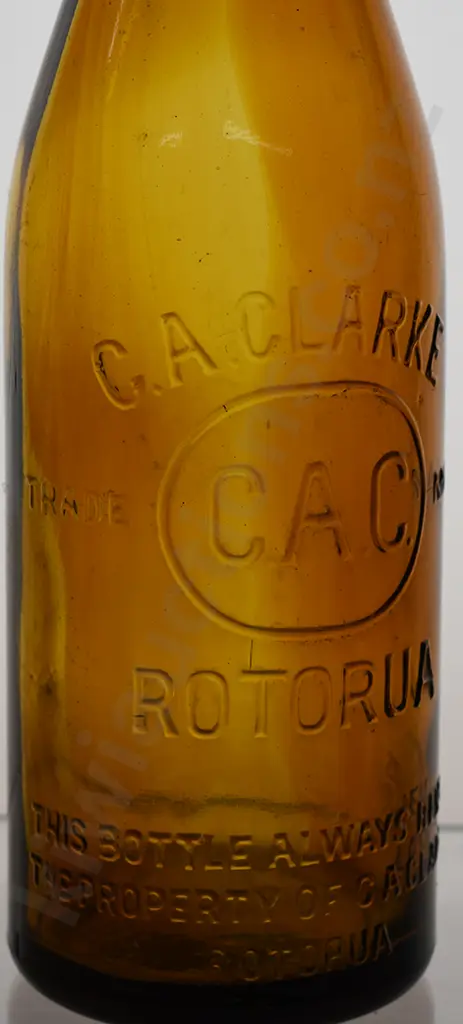 CLARKE ROTORUA CROWN TOP BEER Image 1++