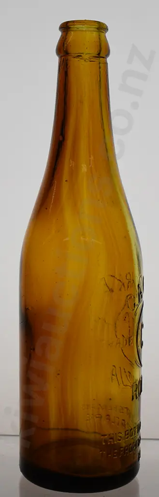 CLARKE ROTORUA CROWN TOP BEER Image 1++