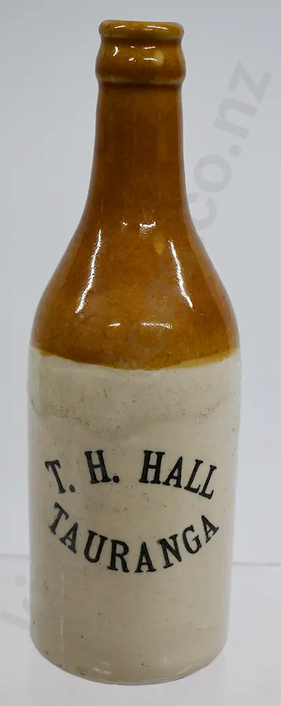 HALL TAURANGA GINGER BEER Image 1++