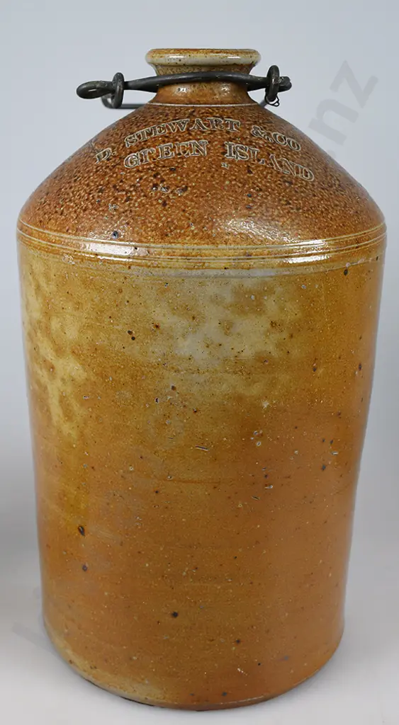 STEWART GREEN ISLAND STONE JAR Image 1++