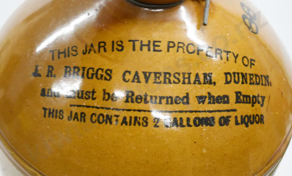 BRIGGS DUNEDIN STONE JAR Image 1++