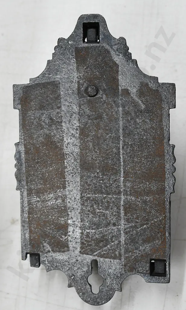 CAST IRON WALL MOUNTED MATCH BOX BRACKET Image 1++