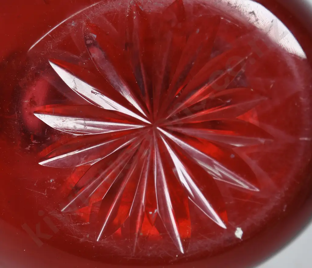 RUBY GLASS DECANTER Image 1++