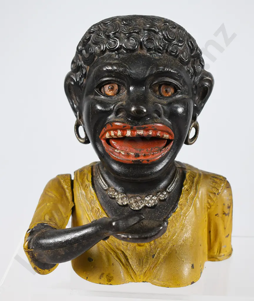 GREEDY DINAH MONEY BANK Image 1++