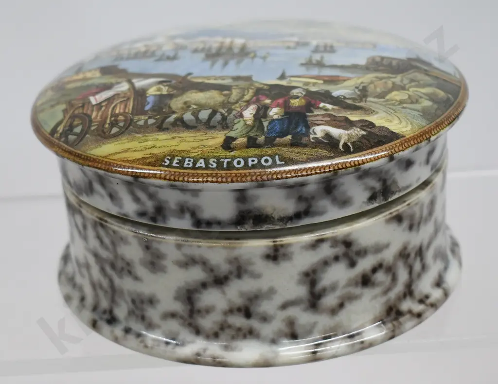 PRATT POT ON BASE SEBASTOPOL Image 1++