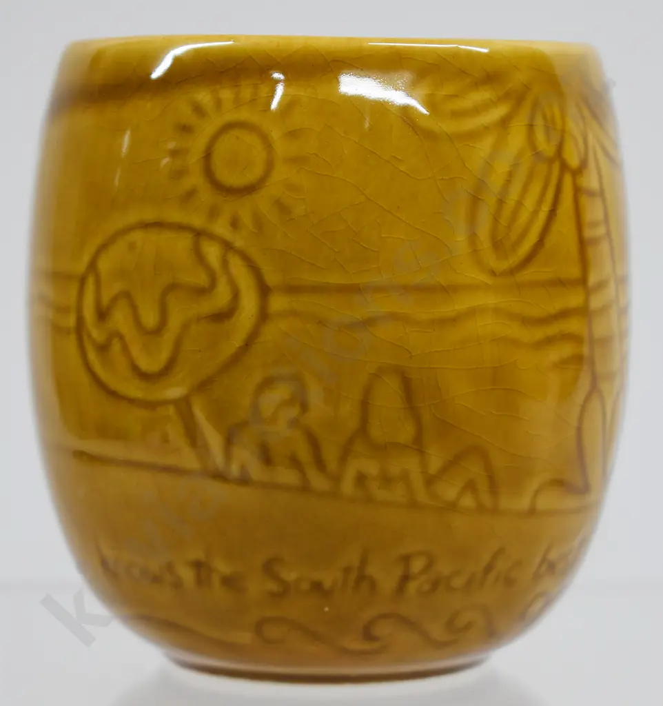 CROWN LYNN AIR NEW ZEALAND BEAKER Image 1++